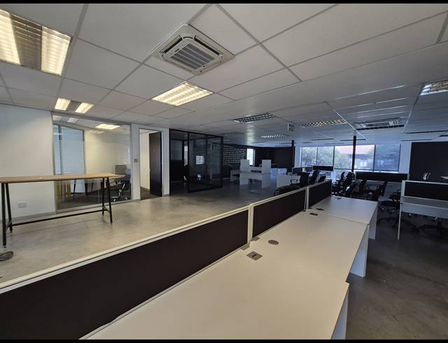 520M² OFFICE TO LET IN SANDTON CENTRAL